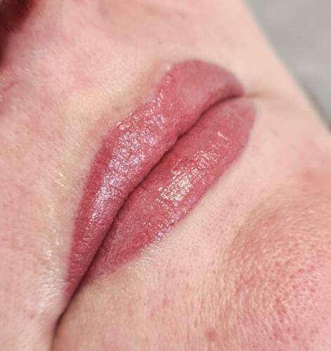 ricare-dettingen-permanent-make-up-lippen-kontur-mit-vollschattierung